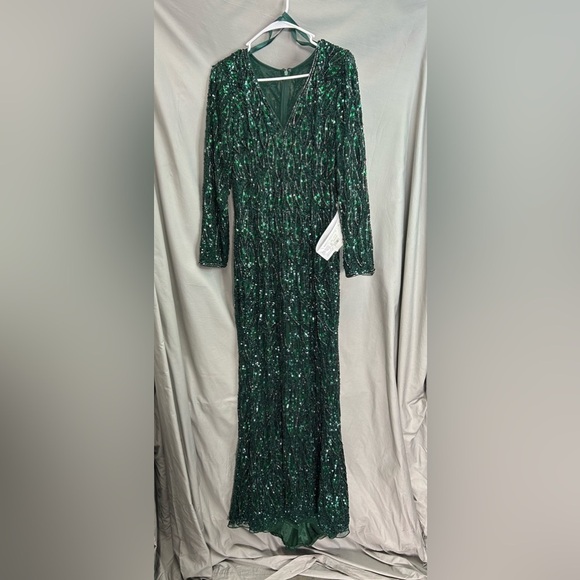 Mac Duggal 5451 NWOT LONG SLEEVE BEADED V-NECK GOWN - Picture 4 of 6